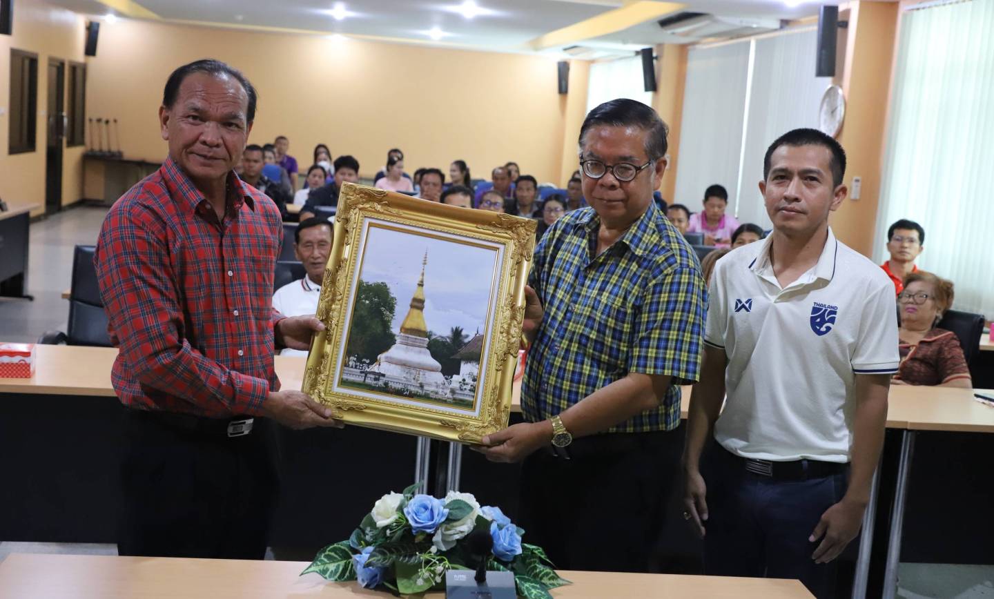 ต้อนรับคณะศึกษาดูงานจากเทศบาลตำบลสีชมพู จังหวัดขอนแก่น