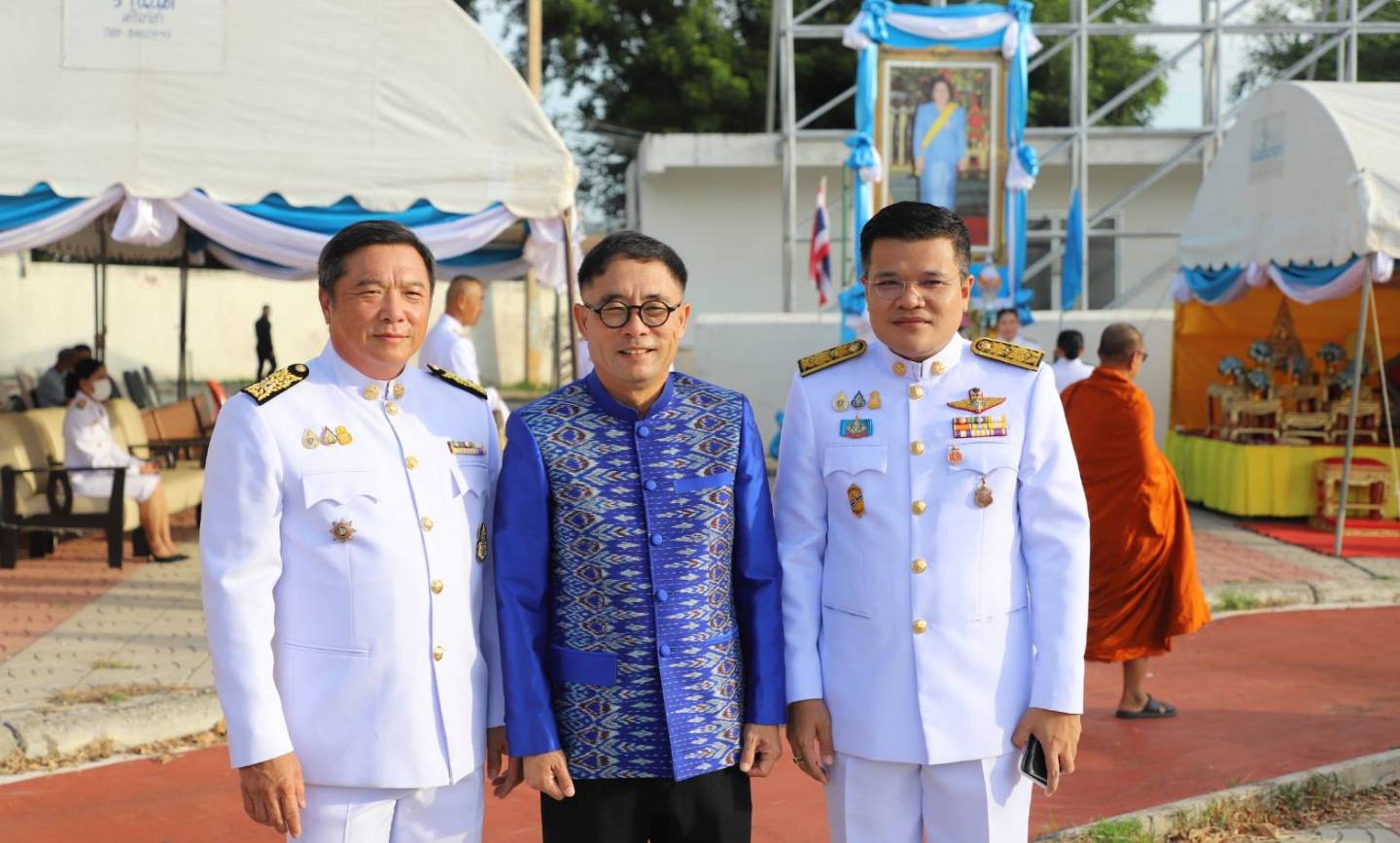 พิธีทำบุญ-ตักบาตร ข้าวสาร-อาหารแห้ง เนื่องในวันเฉลิมพระชนมพรรษาสมเด็จพระนางเจ้าสิริกิติ์ พระบรมราชินีนาถ พระบรมราชชนนีพันปีหลวง วันแม่แห่งชาติ  และวันผ้าไทยแห่งชาติ