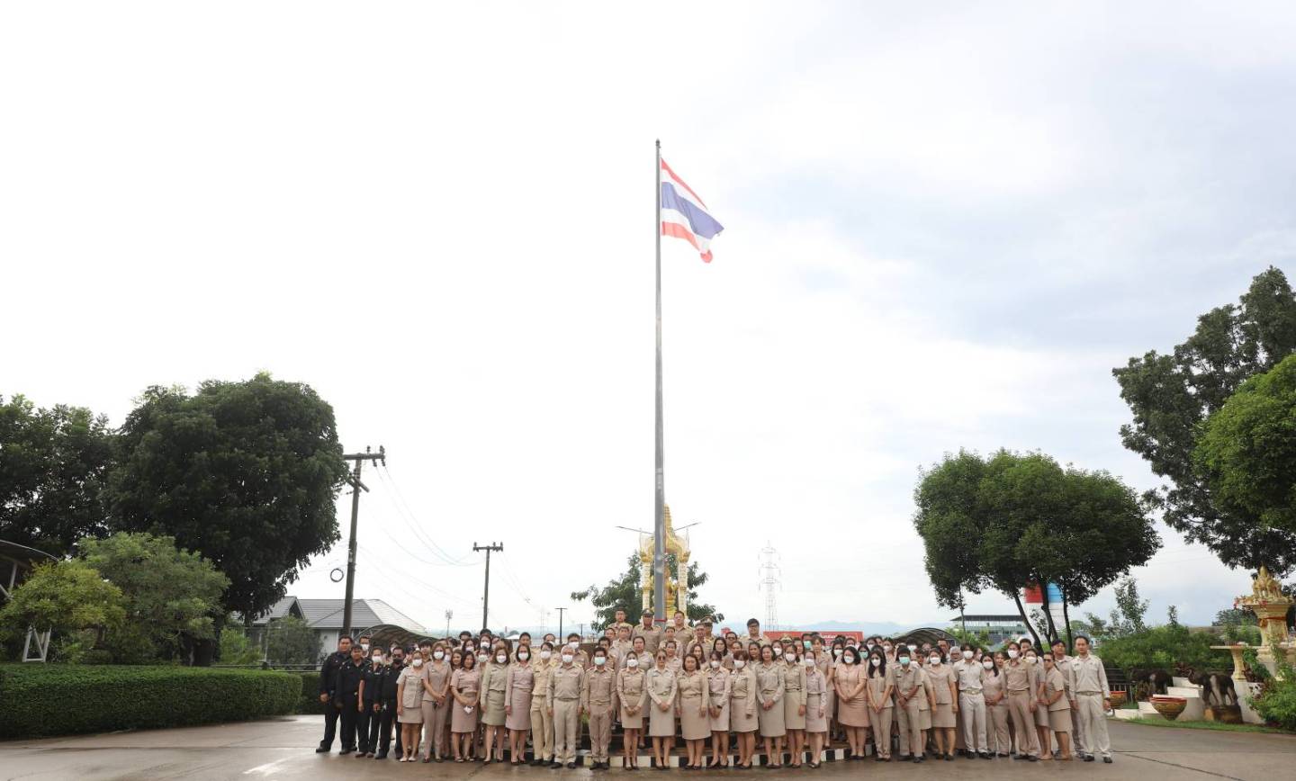 วันพระราชทานธงชาติไทย