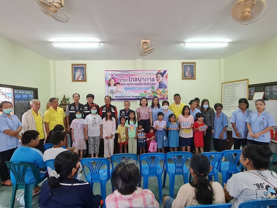 โครงการปรับปรุง ภาวะโภชนาการ และสุขภาพเด็ก ในชุมชนตรอกแดง