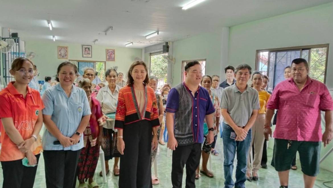 โครงการอบรม ป้องกันฟื้นฟูภาวะเสี่ยง จากการพลัดตก หกล้ม ในผู้สูงอายุ
