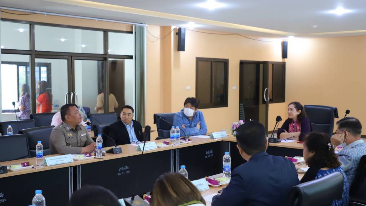 ร่วมประชุมหารือ การวางแนวทางจัดระเบียบการจอดรถโดยสารและรถประจำทาง ในพื้นที่เขตเทศบาลเมืองปากช่อง