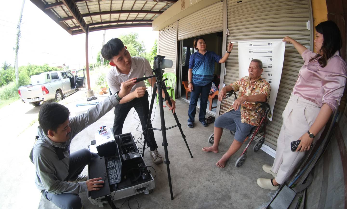 ลงพื้นที่จัดทำบัตรประจำตัวประชาชนเคลื่อนที่