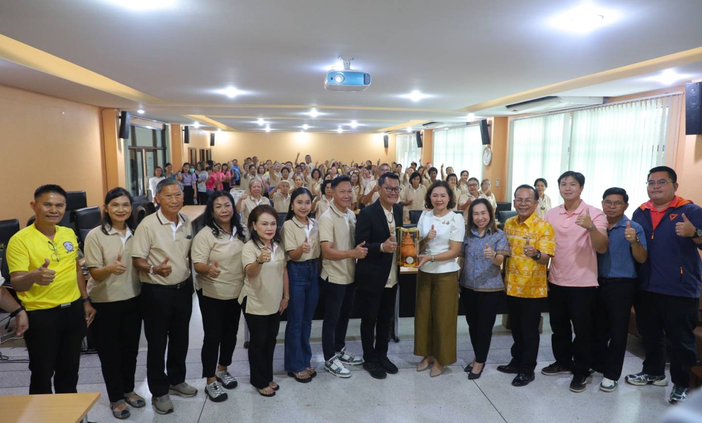 ต้อนรับคณะศึกษาดูงานเทศบาลตำบลบางสีทอง จ.นนทบุรี