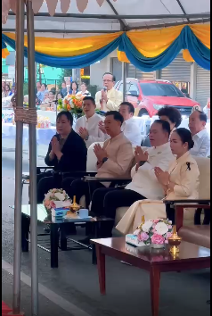 ทำบุญตักบาตรประเพณีวันขึ้นปีใหม่ ประจำวันที่ 1 มกราคม 2569