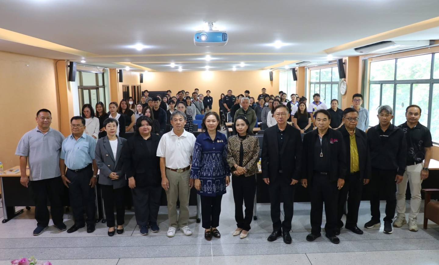 โครงการพัฒนาความรู้ด้านกฎหมายและระเบียบที่เกี่ยวข้องกับการปฏิบัติงานสำหรับบุคลากรองค์กรปกครองส่วนท้องถิ่น ผู้บริหาร และสมาชิกสภาท้องถิ่น